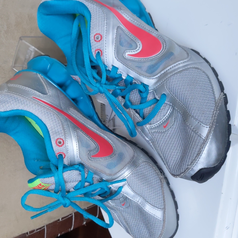 Nike Reax Run 8.5 women's Running shoes sneakers tennis shoes 👟 8 1/2